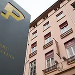Otel Du Theatre