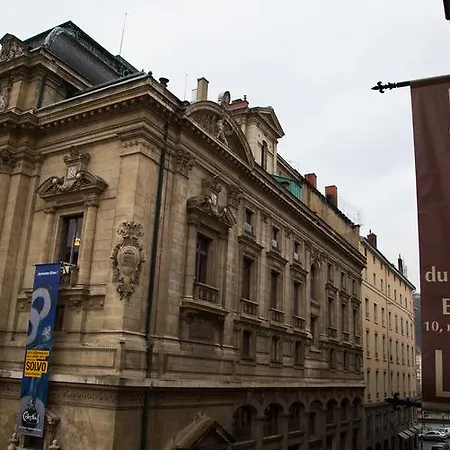 Du Théatre Hotel Lione