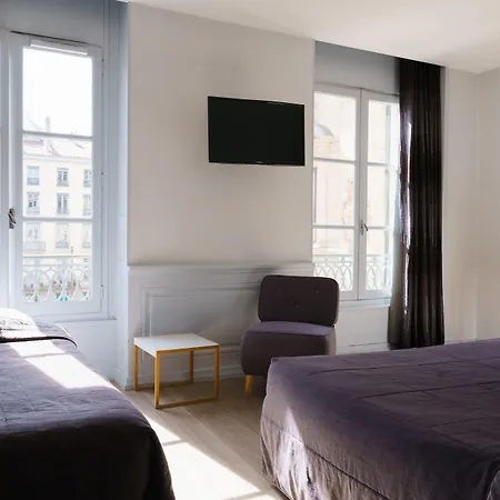 Hotel Du Theatre 2*