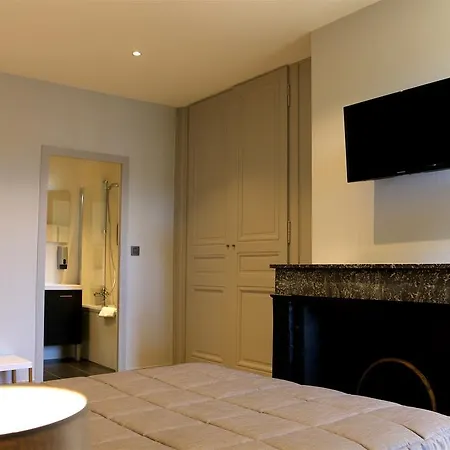 Du Theatre Otel 2*