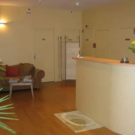 Du Theatre Otel 2*