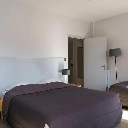 Du Théatre 2* Lione