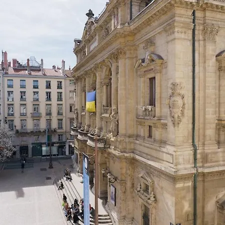 Du Theatre Lyon