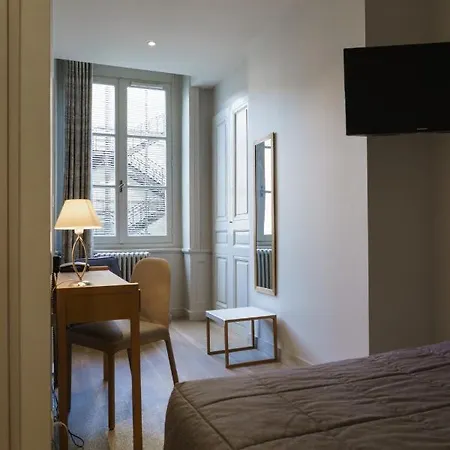 Hotel Du Théatre 2*