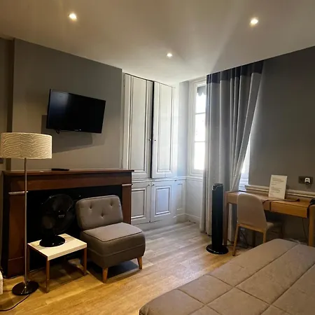 Du Théatre 2* Lione