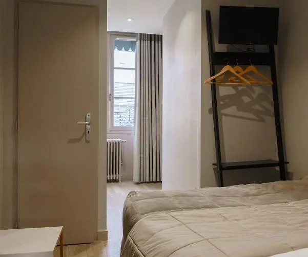 Du Theatre Hotel 2*