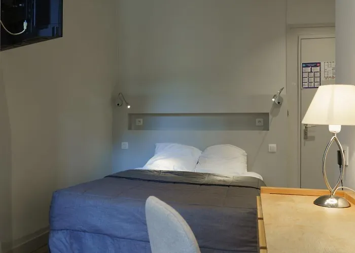 Hotel Du Théatre 2*