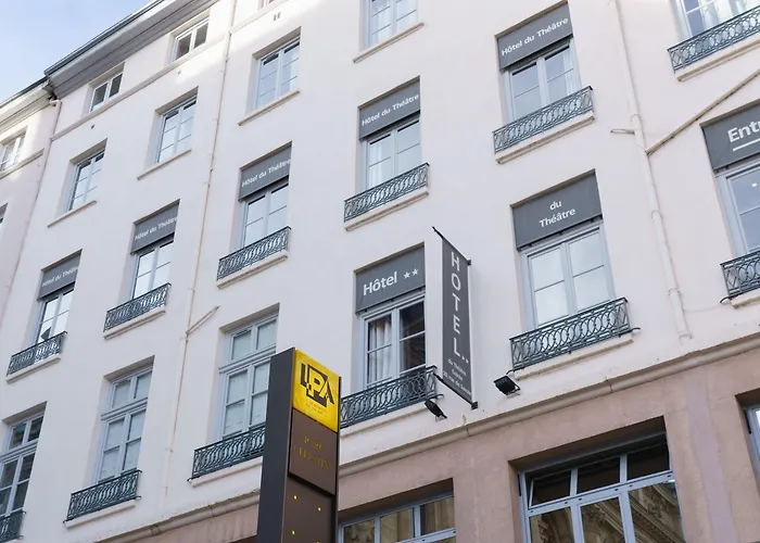 Du Théatre Hotel 2*