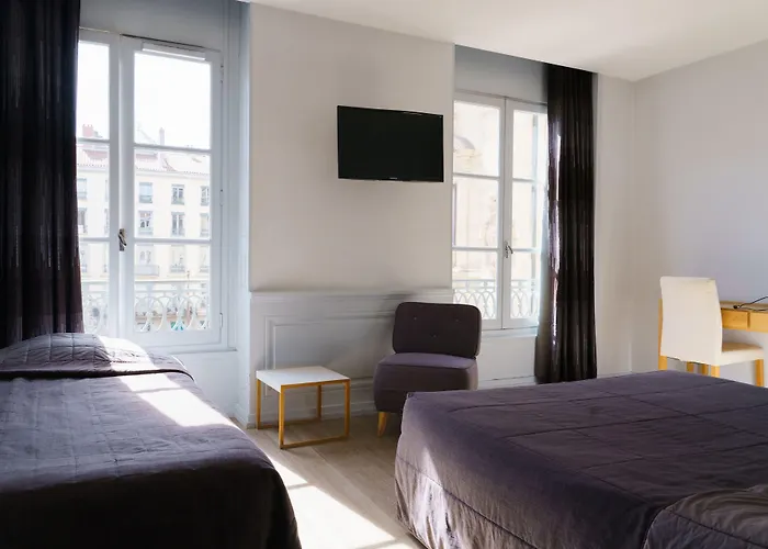 Hotel Du Theatre 2*