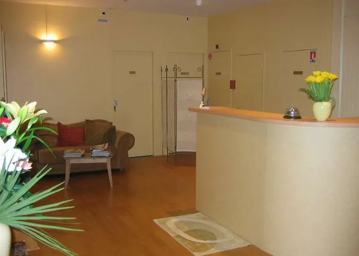 Du Theatre Hotel 2*