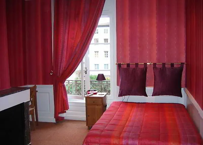 Du Théatre Hotel 2*